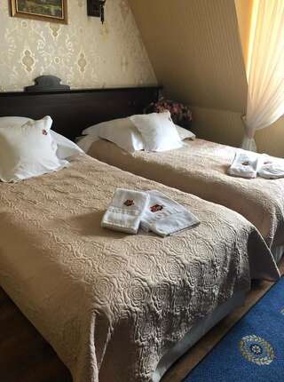 Отель Oławian Hotel Олава Стандартный двухместный номер с 2 отдельными кроватями-4